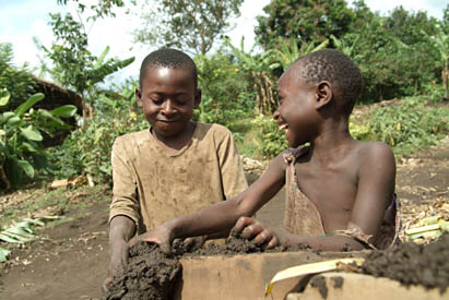 families in the HIV/AIDS memory book project, Uganda